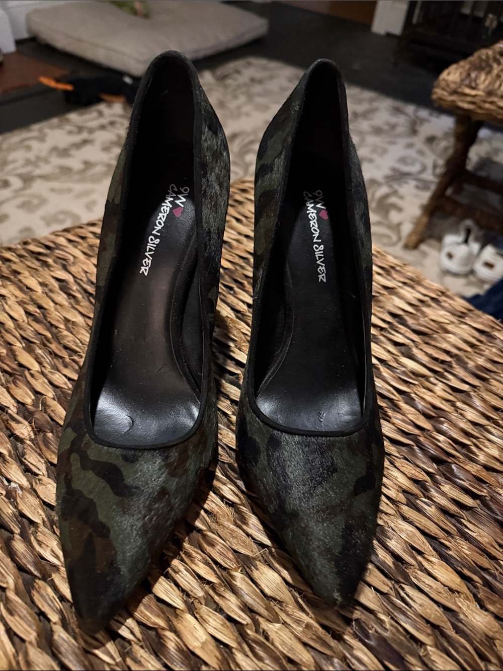 9W Camouflage Pointed-Toe Pumps in Olive CVB
